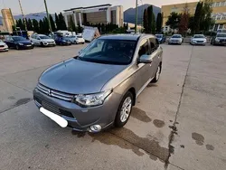 Culoaregri Utilizat 2014 Mitsubishi Outlander P-HEV SUV | 8.300 EUR (Super Preț)