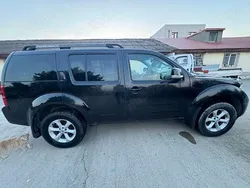 Negru Utilizat 2009 Nissan Pathfinder SUV | 6.900 EUR