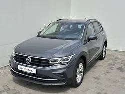 Gri mediu normal Utilizat 2021 VW Tiguan Life SUV | 25.500 EUR (Preț bun)