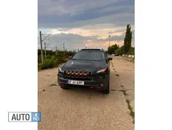 Negru Utilizat 2016 Jeep Cherokee Trailhawk SUV | 10.900 EUR