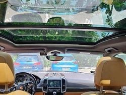Culoarenegru Utilizat 2015 Porsche Cayenne SUV | 30.900 EUR