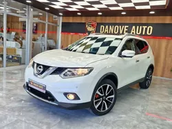 Alb Utilizat 2014 Nissan X-Trail SUV | 12.999 EUR (Scump)