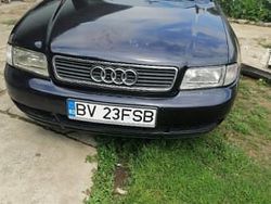 Albastru Utilizat 1997 Audi A4 | 800 EUR