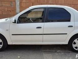 Alb Utilizat 2011 Dacia Logan Berlinǎ | 2.300 EUR (Preț OK)