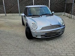 Argint Utilizat 2005 Mini ONE Hatchback | 1.599 EUR (Super Preț)