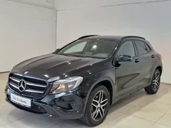 Negru normal Utilizat 2017 Mercedes GLA200 SUV | 18.250 EUR