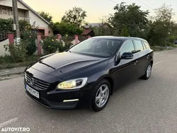 Culoarealbastru Utilizat 2017 Volvo V60 Momentum Break | 9.999 EUR (Preț bun)