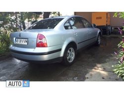 Gri Utilizat 2004 VW Passat Berlinǎ | 2.350 EUR (Preț OK)
