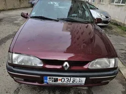 Renault 19