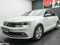 Alb Utilizat 2015 VW Jetta Hybrid Berlinǎ | 11.490 EUR