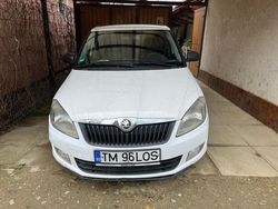 Alb Utilizat 2013 Skoda Fabia Hatchback | 2.500 EUR