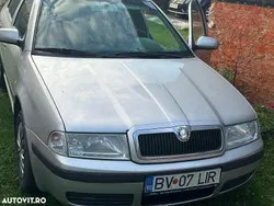 Argint Utilizat 2006 Skoda Octavia Classic Berlinǎ | 3.000 EUR (Preț OK)