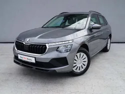 Gri mediu normal Utilizat 2024 Skoda Kamiq Essence SUV | 14.900 EUR