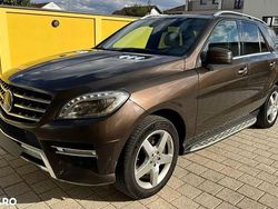 Culoaremaro Utilizat 2012 Mercedes ML350 SUV | 12.100 EUR (Preț OK)