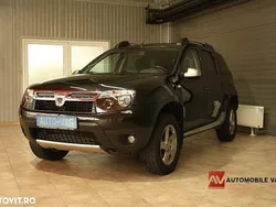 Culoarenegru Utilizat 2013 Dacia Duster Lauréate SUV | 8.390 EUR (Preț OK)