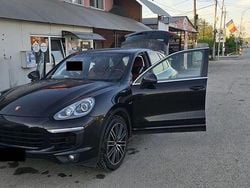 Culoarenegru Utilizat 2015 Porsche Cayenne SUV | 26.000 EUR (Preț bun)