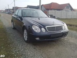 Culoarealbastru Utilizat 2005 Mercedes E200 Avantgarde Berlinǎ | 4.150 EUR
