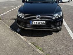 Culoarenegru Utilizat 2018 VW Touareg SUV | 21.500 EUR (Super Preț)