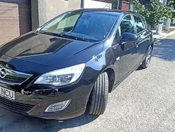 Negru Utilizat 2011 Opel Astra OPC Hatchback | 5.550 EUR