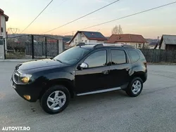 Culoarenegru Utilizat 2014 Dacia Duster Lauréate SUV | 7.550 EUR (Preț bun)