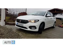 Alb Utilizat 2017 Fiat Tipo Berlinǎ | 12.000 EUR (Scump)