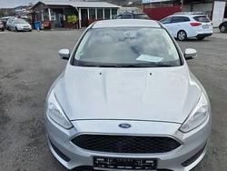Gri Utilizat 2015 Ford Focus Hatchback | 5.950 EUR (Preț OK)
