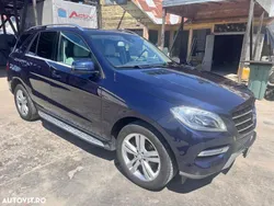 Albastru Utilizat 2013 Mercedes ML350 SUV | 17.000 EUR