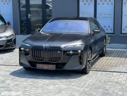 Negru Nouă 2025 BMW M760e Berlinǎ | 165.770 EUR
