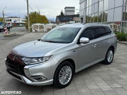 Culoareargint Utilizat 2019 Mitsubishi Outlander P-HEV Top SUV | 13.500 EUR (Preț bun)