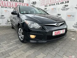 Negru Utilizat 2011 Hyundai i30 Classic Break | 5.750 EUR (Puțin scump)