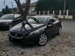 Negru Utilizat 2014 Volvo V40 Summum Break | 7.800 EUR (Preț OK)