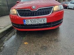 Culoarerosu Utilizat 2017 Skoda Rapid Ambition Hatchback | 3.500 EUR (Super Preț)
