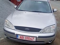 Gri Utilizat 2001 Ford Mondeo Ambiente Berlinǎ | 1.500 EUR (Puțin scump)