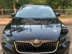 Negru Utilizat 2015 Skoda Superb Hatchback | 11.500 EUR