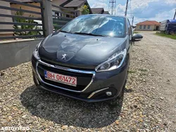 Gri Utilizat 2015 Peugeot 208 Style Hatchback | 4.650 EUR (Preț OK)