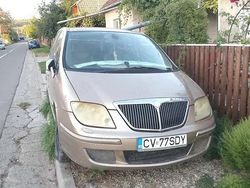 Bej Utilizat 2003 Lancia Phedra Monovolum | 3.500 EUR