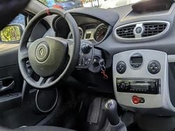Utilizat 2006 Renault Clio III Hatchback | 9.400 EUR