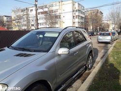 Gri Utilizat 2007 Mercedes ML320 SUV | 3.800 EUR (Super Preț)