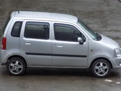 Gri Utilizat 2004 Opel Agila Hatchback | 1.200 EUR