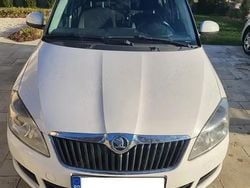 Alb Utilizat 2014 Skoda Fabia Hatchback | 3.990 EUR