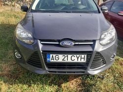 Culoaregri Utilizat 2014 Ford Focus SYNC Edition Hatchback | 5.700 EUR (Preț OK)