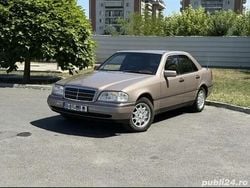 Utilizat 1993 Mercedes 200 | 11.000 EUR