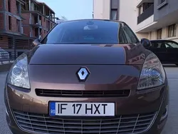 Culoaremaro Utilizat 2009 Renault Grand Scénic III Avantage Monovolum | 5.500 EUR (Scump)