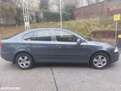 Culoaregri Utilizat 2009 Skoda Octavia Elegance Hatchback | 2.500 EUR (Super Preț)