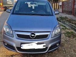 Culoareargint Utilizat 2007 Opel Zafira Enjoy Monovolum | 3.900 EUR (Puțin scump)