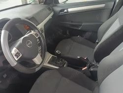Utilizat 2008 Opel Astra Hatchback | 1.650 EUR