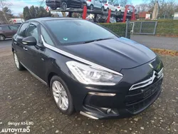 Negru Utilizat 2013 Citroën DS5 Hatchback | 8.000 EUR