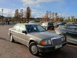 Utilizat 1990 Mercedes E300 Berlinǎ | 5.000 EUR