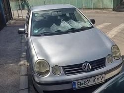 Gri Utilizat 2004 VW Polo Hatchback | 2.000 EUR (Preț OK)