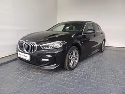 Negru metalic Utilizat 2023 BMW 118 Luxury Line Hatchback | 21.750 EUR